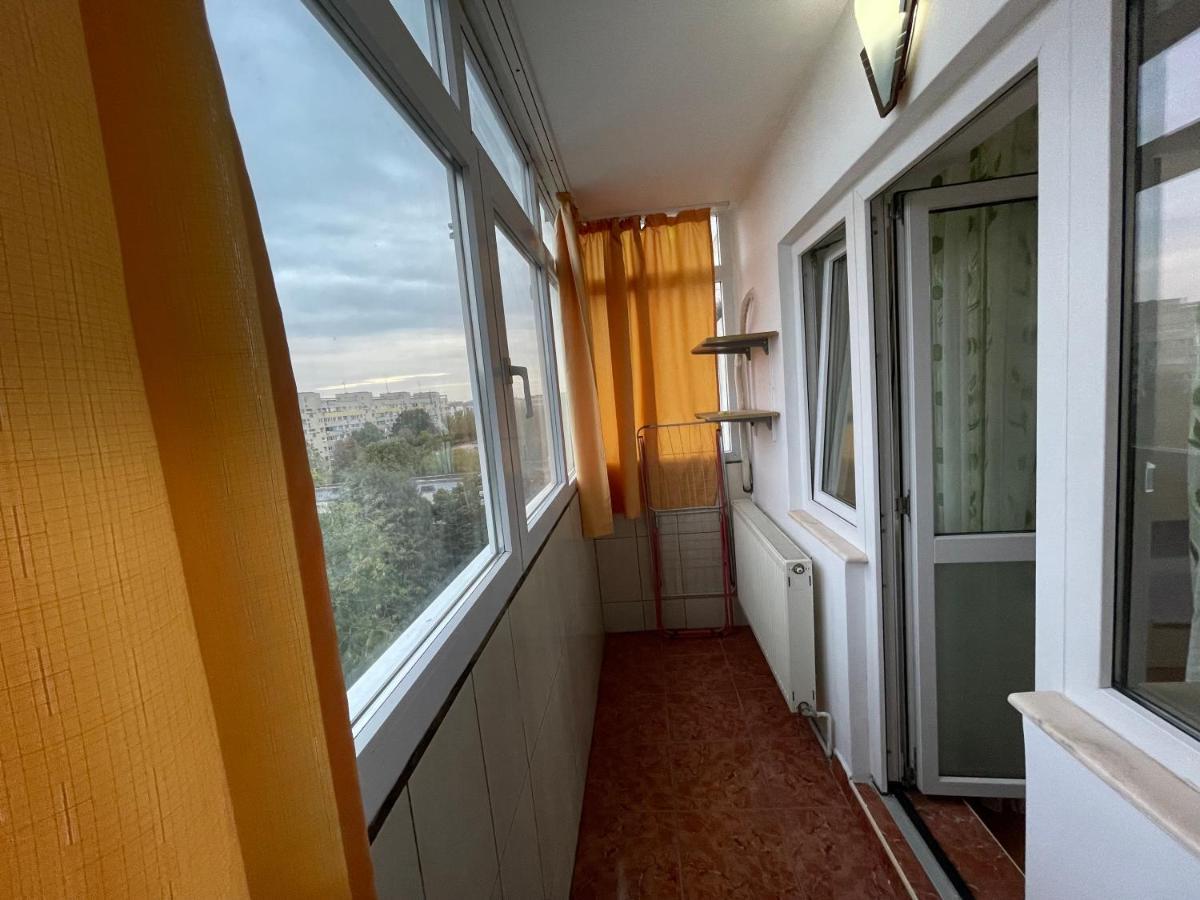 Apartament Magnolia, Piata Gorjului- Metrou Lejlighed Bukarest Eksteriør billede