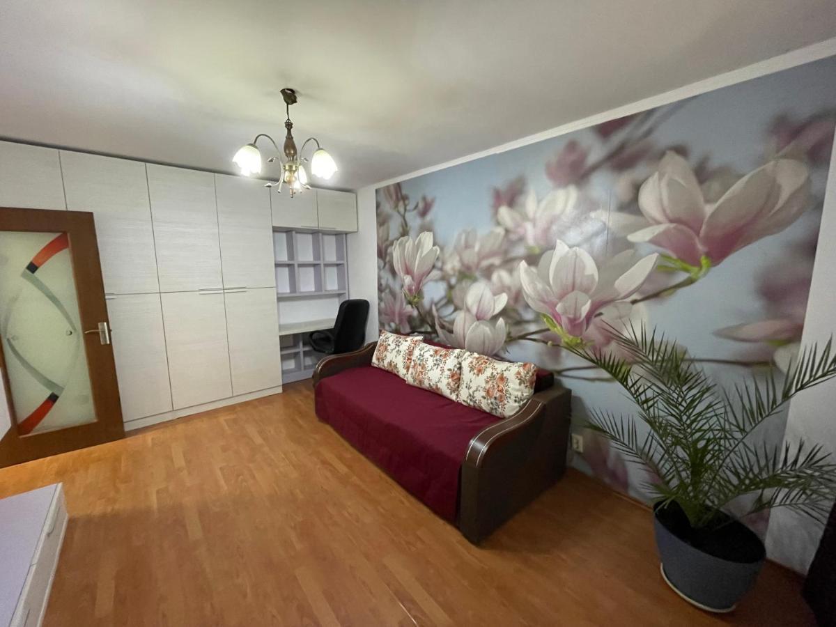 Apartament Magnolia, Piata Gorjului- Metrou Lejlighed Bukarest Eksteriør billede